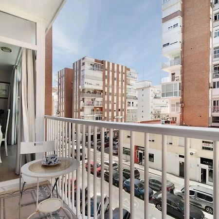 Cozy Room In Stylish Flat Just Steps From The Beach Cádiz Buitenkant foto