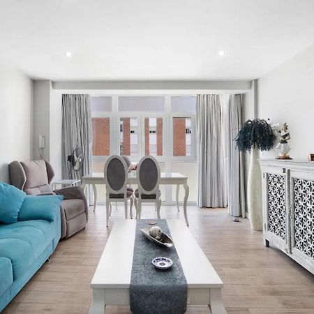 Cozy Room In Stylish Flat Just Steps From The Beach Cádiz Buitenkant foto