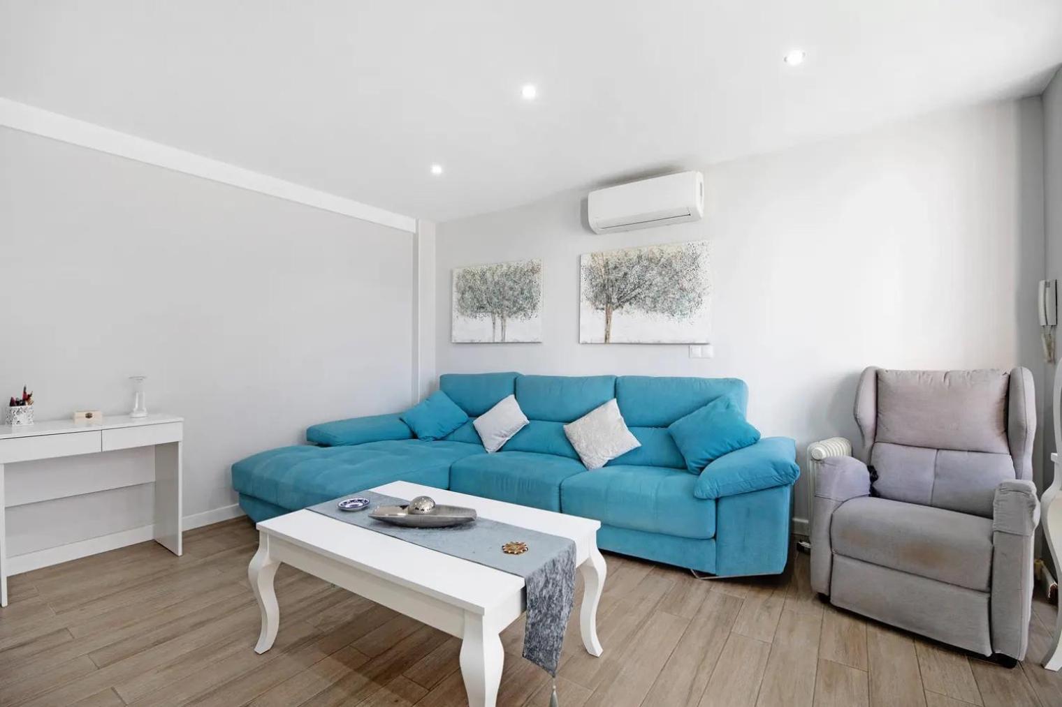 Cozy Room In Stylish Flat Just Steps From The Beach Cádiz Buitenkant foto
